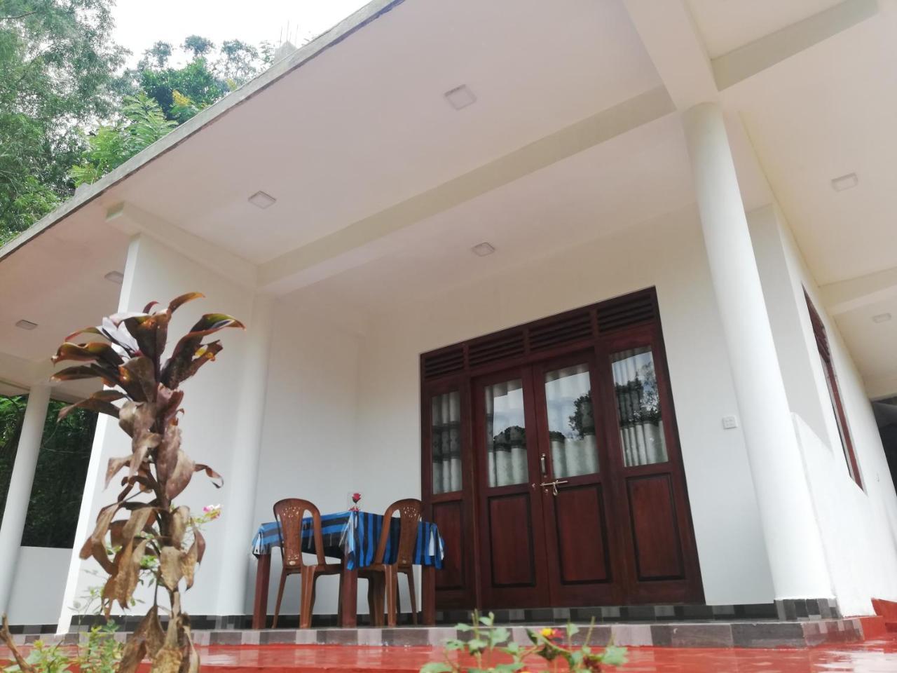 The Breach Paradise Ella Exterior photo